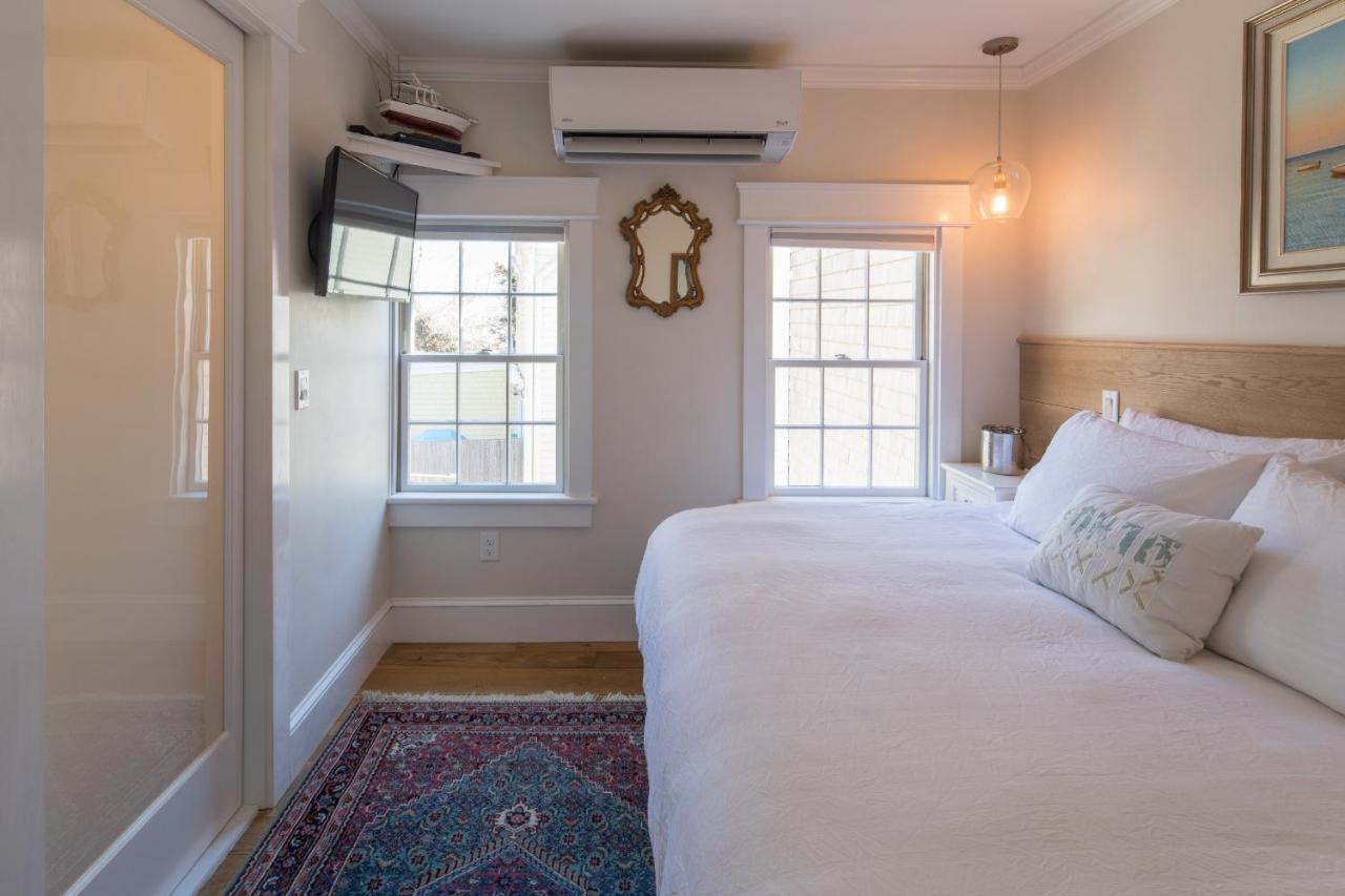 The Clarendon House Panzió Provincetown Kültér fotó