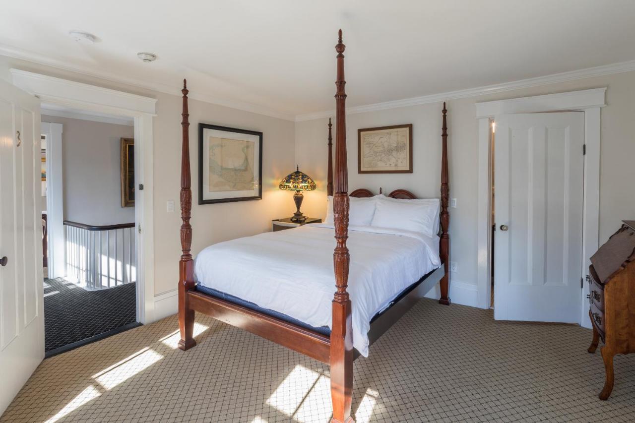 The Clarendon House Panzió Provincetown Kültér fotó